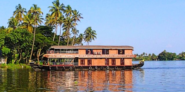 Kerala casa flotante