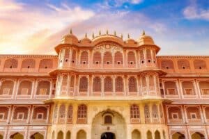 Package trip to Rajasthan with Hawa Mahal and Jaipur palace architecture