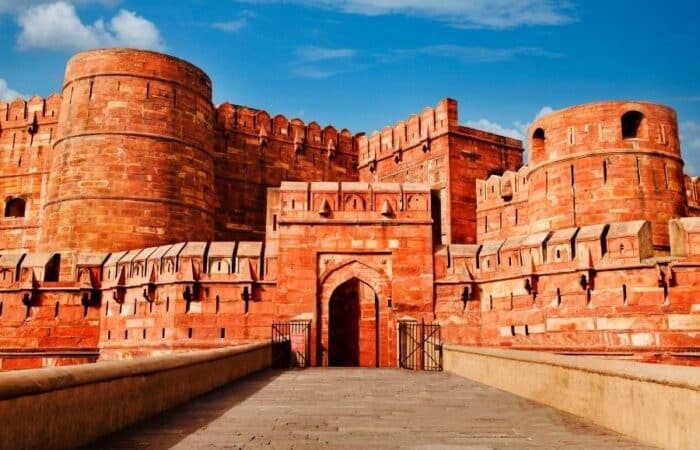 Reisarrangement naar Agra met privé-rondleidingen en luxe bezoeken aan de Taj Mahal, inclusief de Taj Mahal, en historische bezienswaardigheden in Delhi en Jaipur.