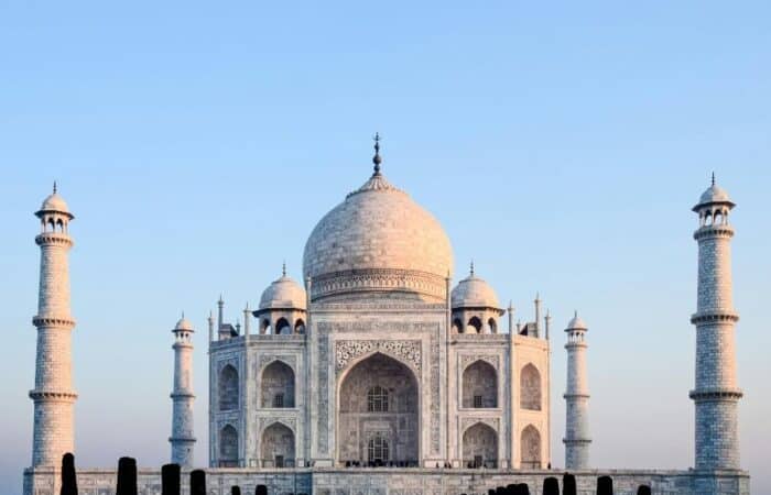 Trips to the Taj Mahal with overnight comfort and private guided travel with Taj Mahal, Delhi and Jaipur heritage landmarks