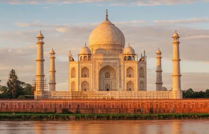 Private Golden Triangle tour 4 days through Agra, Jaipur and the Taj Mahal with Taj Mahal, Delhi and Jaipur heritage landmarks