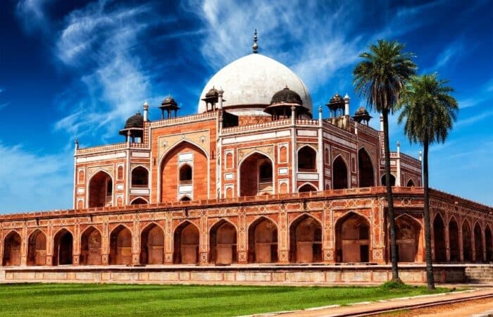 Golden Triangle tour operators offering private Delhi Agra Jaipur luxury journeys with Taj Mahal, Delhi and Jaipur heritage landmarks