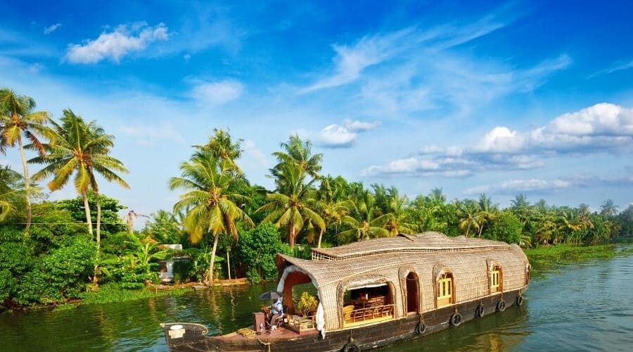holiday trip in kerala