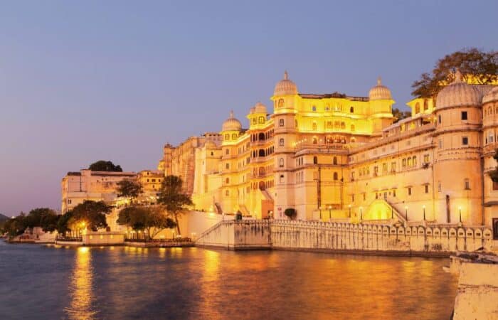 rajasthan desert safari with forest tracks and naturalist-led safari drives