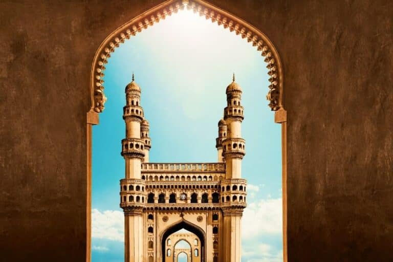tour package for hyderabad across India's living heritage and old city lanes