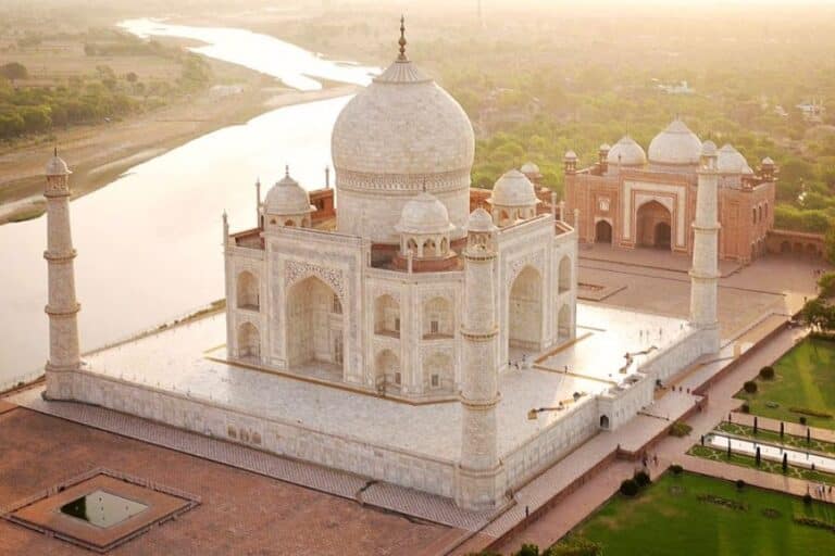 agra india travel along a refined North India heritage route