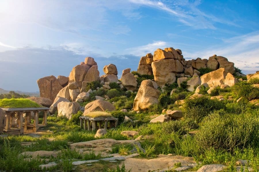 sightseeing at hampi