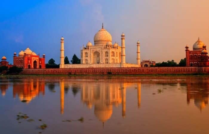 tour india rajasthan with private guides and palace country scenery